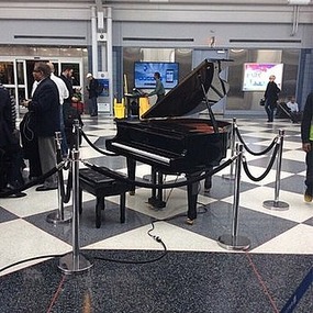Piano in Terminal