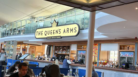 Lunch at Heathrow in the Queen's Terminal