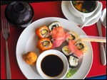 eine von vielen Sushi-Portionen zum Frühstück, hmm