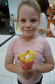 Isabelle before attacking her crepe