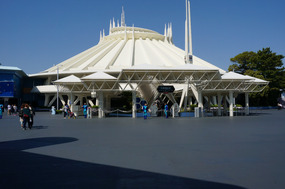 Disneyland is nice and empty with early entry