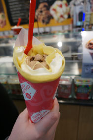 A crepe, delivered by musical number