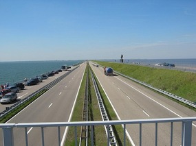 Driving in the North Sea (Afsluitjijk)