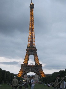 The big radio tower at dusk