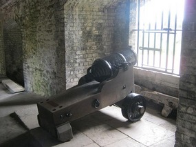 Cannon in medieval tunnels