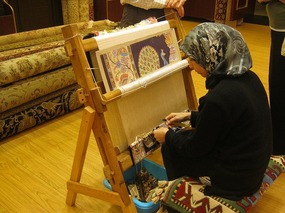 Kusadasi carpet weaver