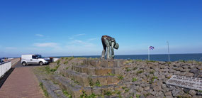 Statue on the Breezanddijk