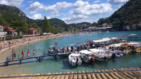 The hordes heading for the little boats