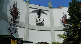 Hollywood10