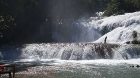 Video Cascada del Agua Azur
