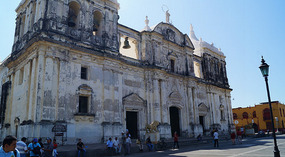 Leon10