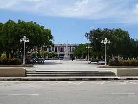 Holguin25