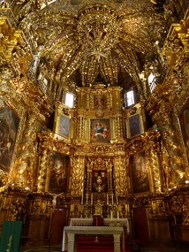 Stunning altar