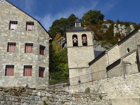 Leaning tower at Tramacastilla