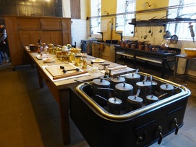 Kitchen cookware