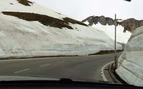 Snow-filled Untertauern Strasse
