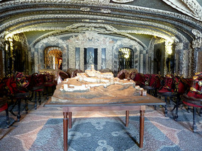 Grotto with model