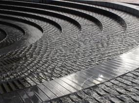 Artistic fountain