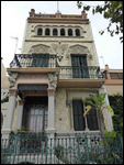 El Masnou architecture - note the wall detail