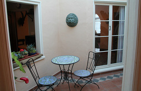 Covered alcove