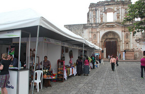 Compania de Jesus - artesian market