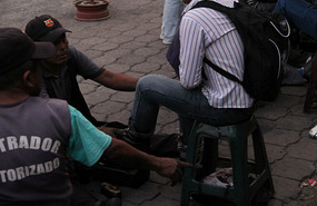 Shoe shine