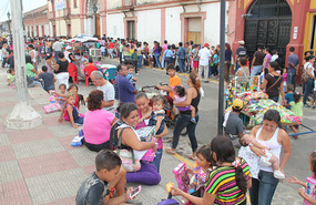 Children with their presents