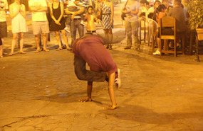 Street boys dancing away