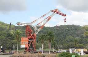 Herman the WWII crane
