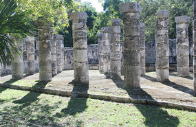 Grupo de las Mil Columnas
