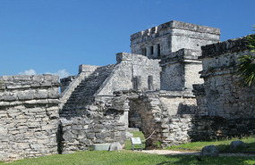 Pyramid El Castillo (The Castle)
