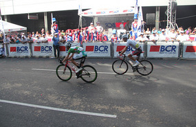 BCR sponsored bike race in Avenida 2