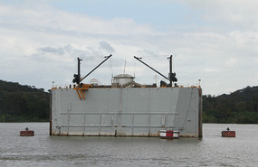 Floating gate so repairs can be made to a gate