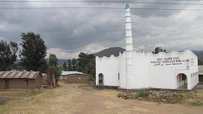 Mosques and churches at times side by side