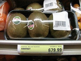 So far from where they were grown, NZ kiwifruit