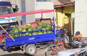 Leaving Puno - water melons