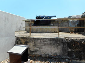 Historic gun at Fort Kissing Point