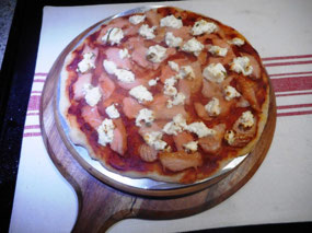 Salmon & feta pizza