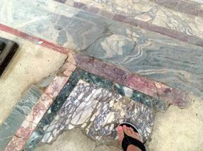 Setting foot in the bascilica