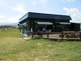 Upscale riverside bar & restaurant near Tarialan