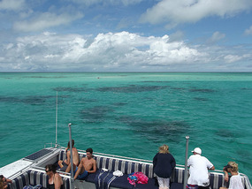 Upolu Cay, small reef sections visible