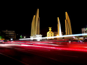 Democracy Monument roundabout 
