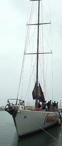 Boomerang boat - my home 2days round Whitsundays