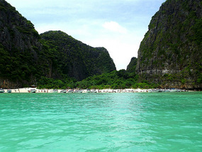 Maya Bay Phi Phi island tour