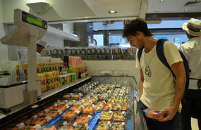 Sale sushi para almorzar