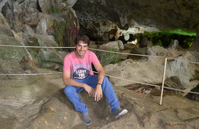 Descansando en la cueva