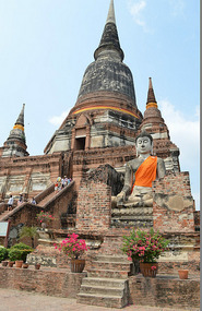 Seguimos de stupas y budas