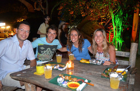 Cenando con Anass y Samia