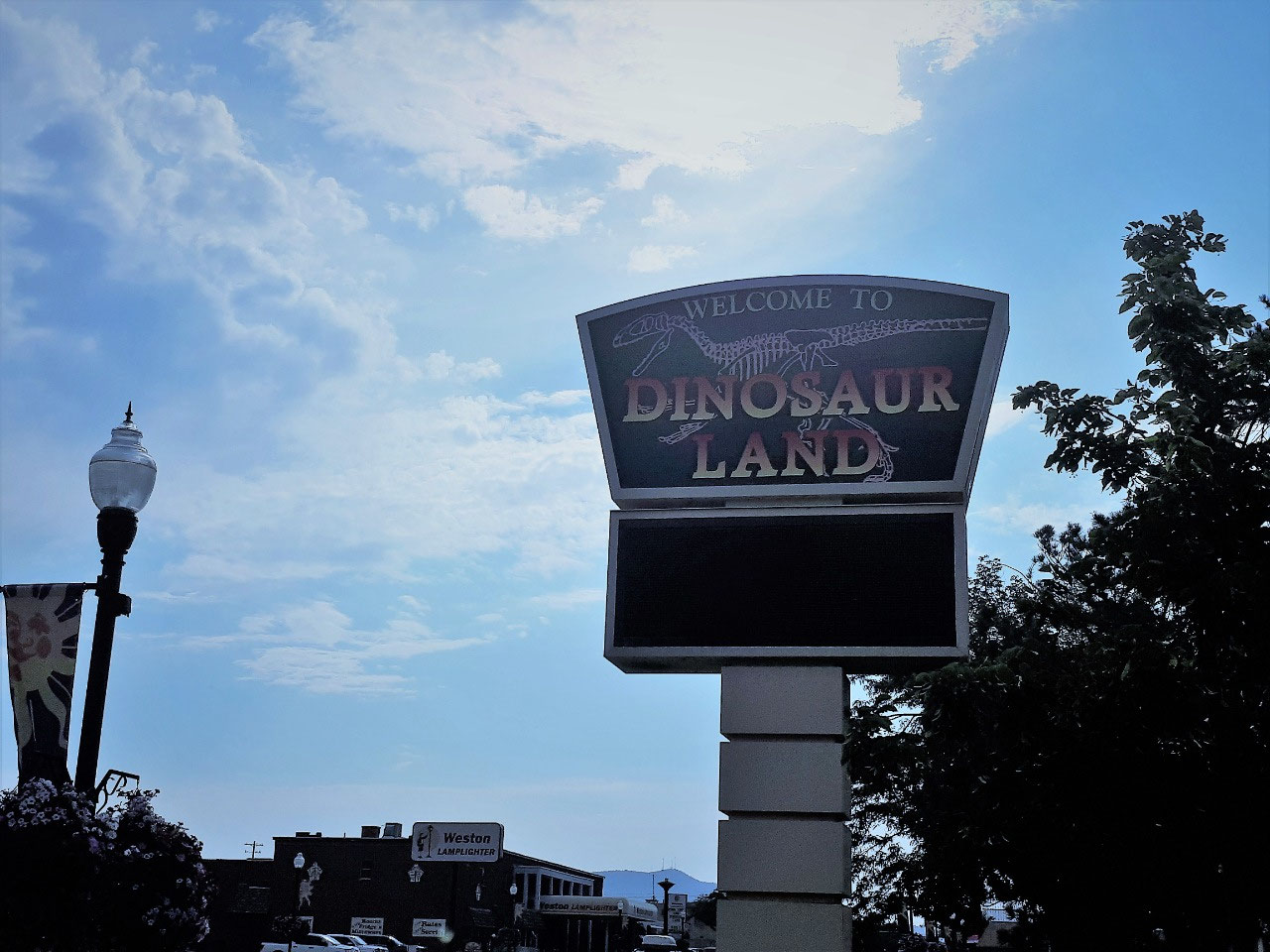 dinosaur land in vernal