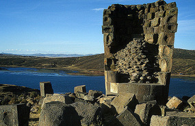 Sillustani - Inca funeral towers